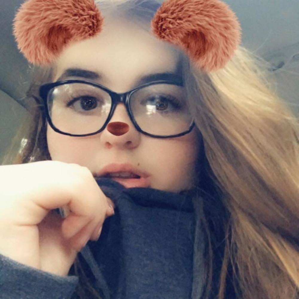 Meet your Posher, Olivia